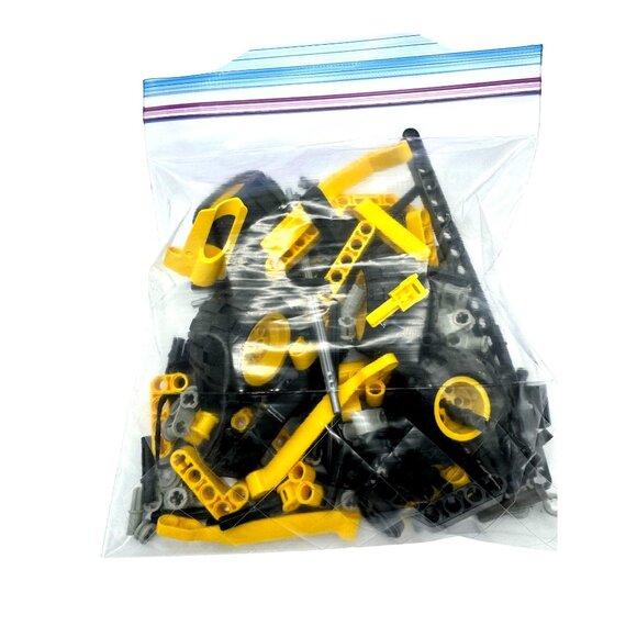 LEGO Technic Slammer Stunt Bike Set 8240  Ages 7+  Complete With Instructions - Picture 4 of 8